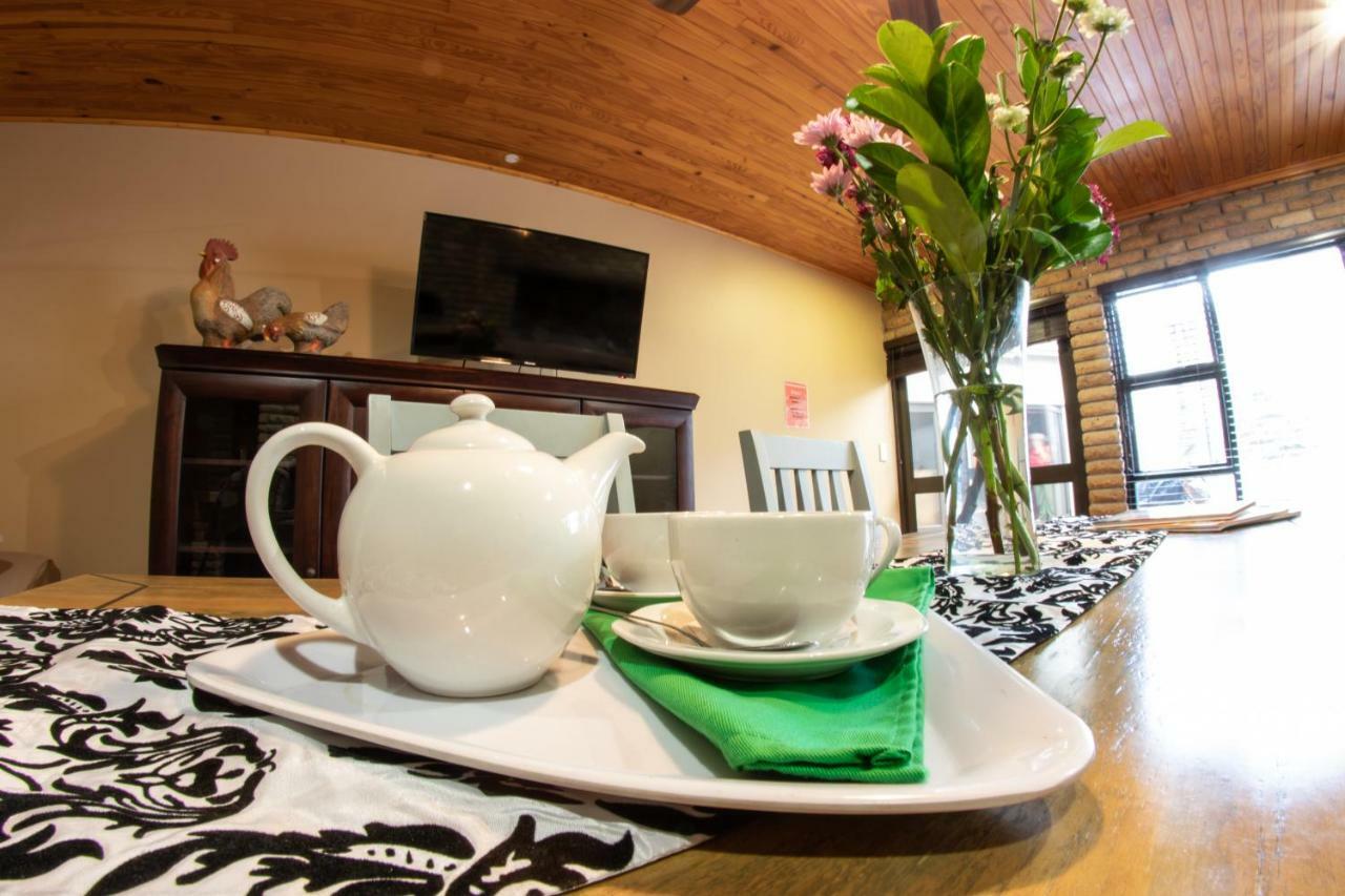 Meransha Self Catering Cc Walvis Bay Exteriör bild