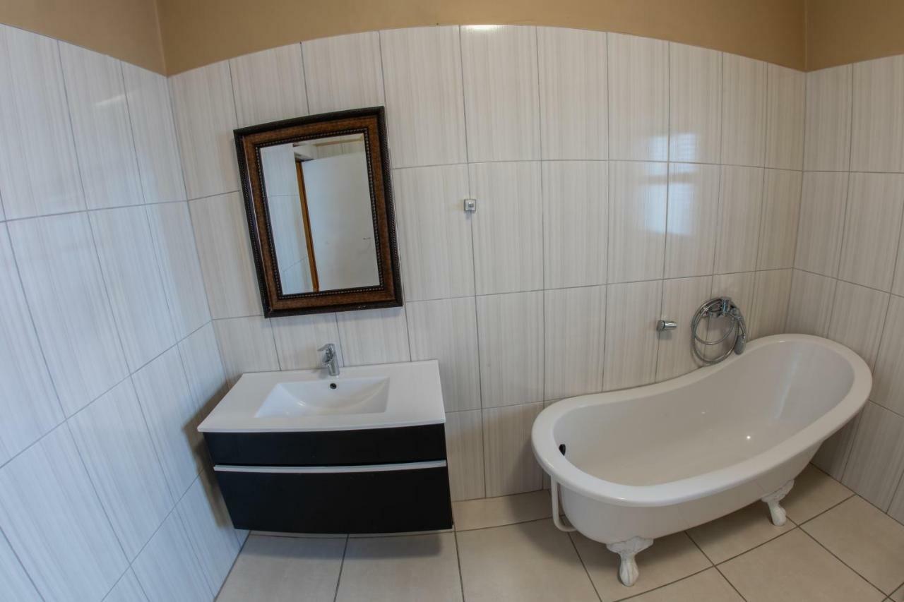 Meransha Self Catering Cc Walvis Bay Exteriör bild