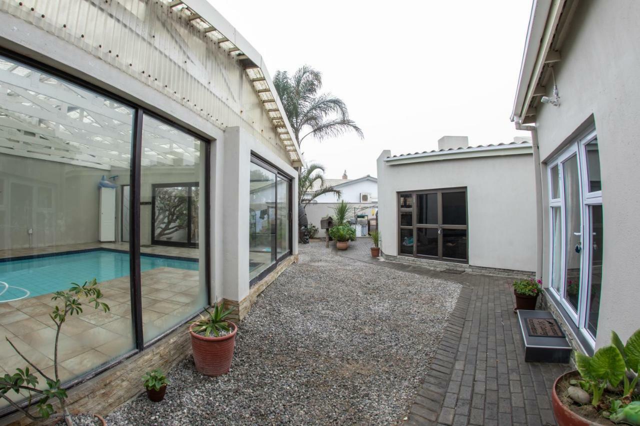 Meransha Self Catering Cc Walvis Bay Exteriör bild