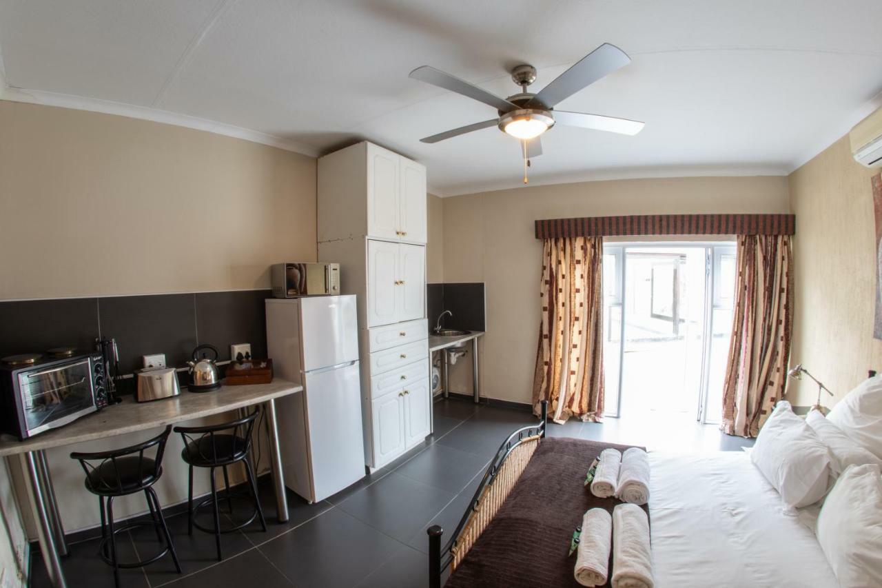 Meransha Self Catering Cc Walvis Bay Exteriör bild
