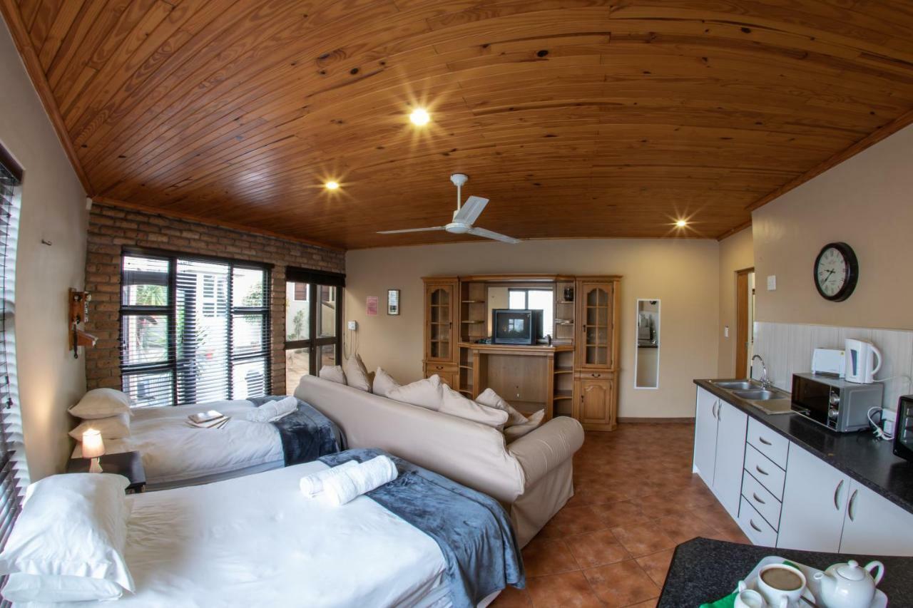 Meransha Self Catering Cc Walvis Bay Exteriör bild