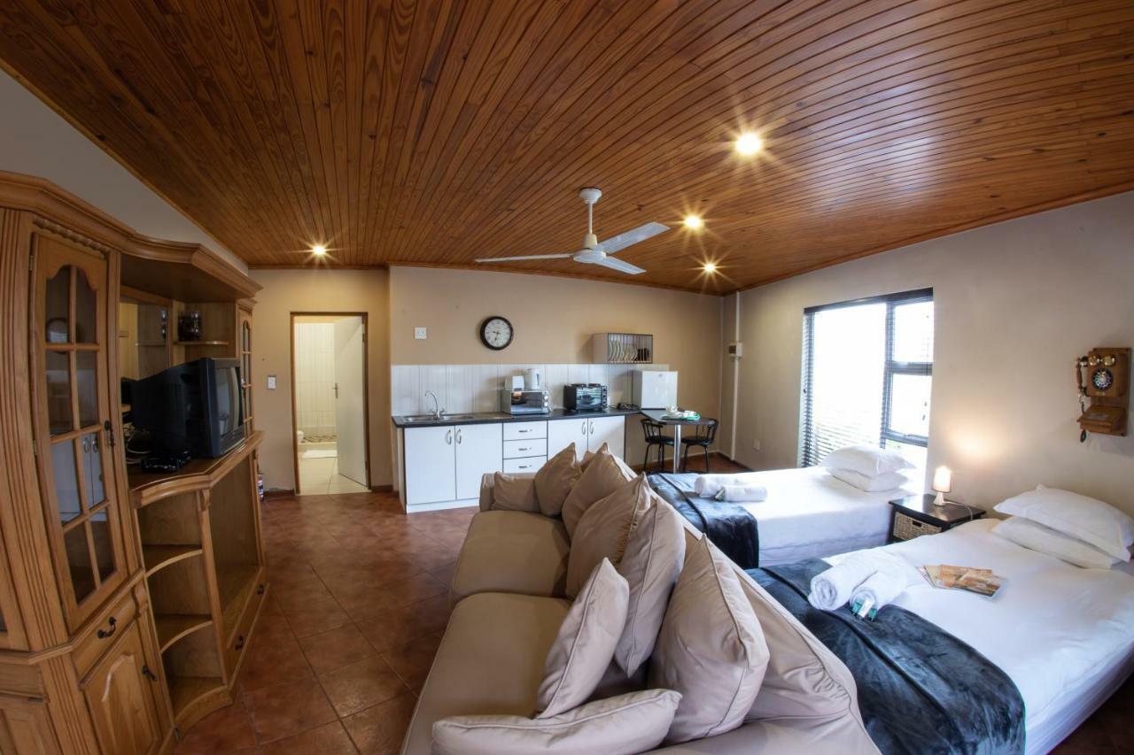 Meransha Self Catering Cc Walvis Bay Exteriör bild