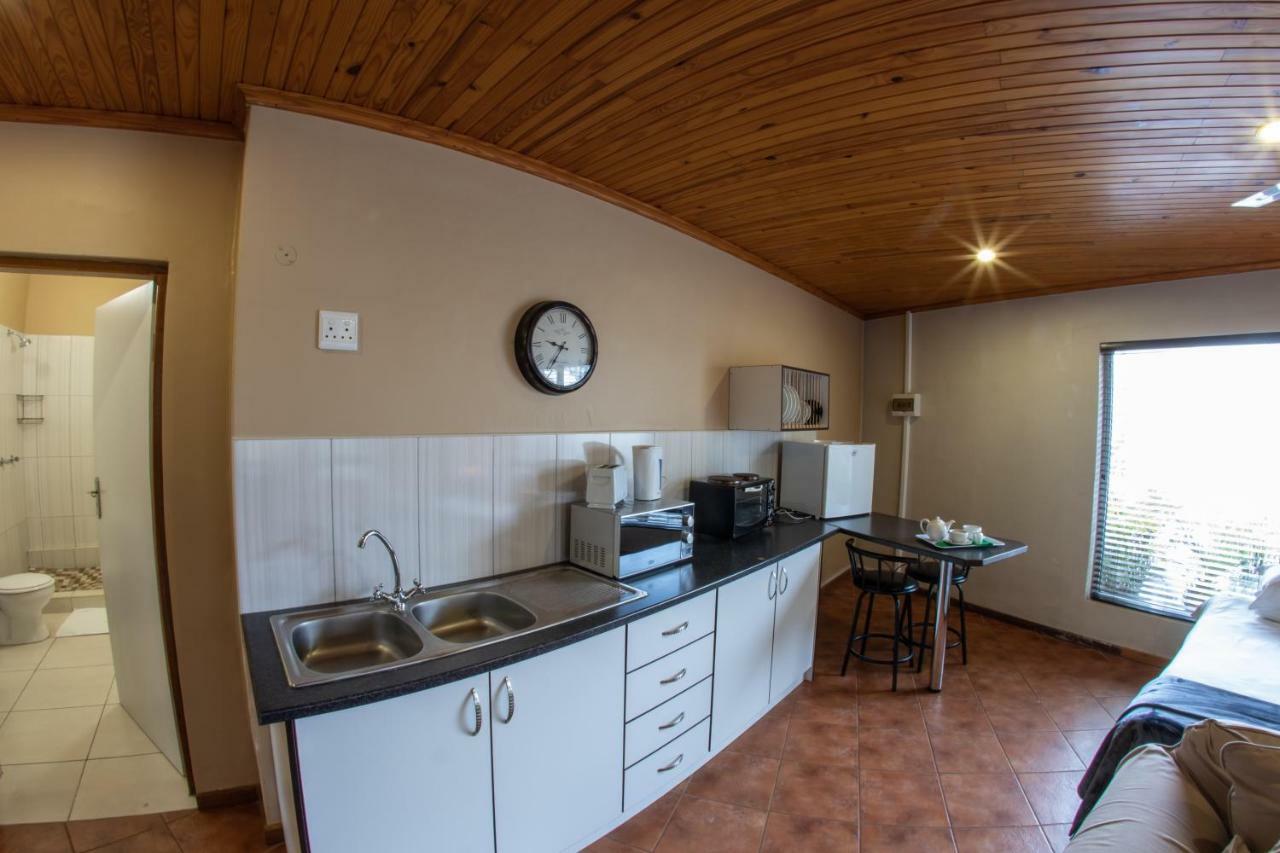 Meransha Self Catering Cc Walvis Bay Exteriör bild