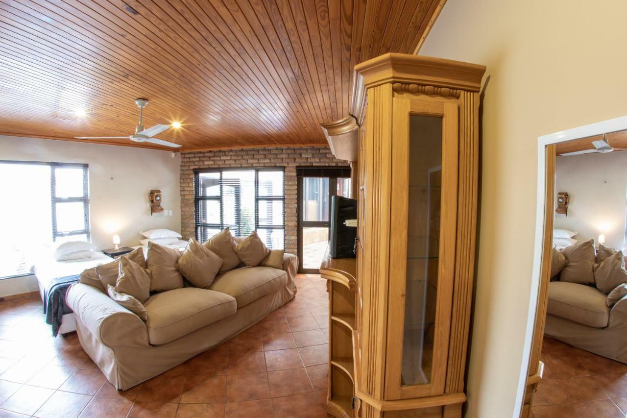Meransha Self Catering Cc Walvis Bay Exteriör bild