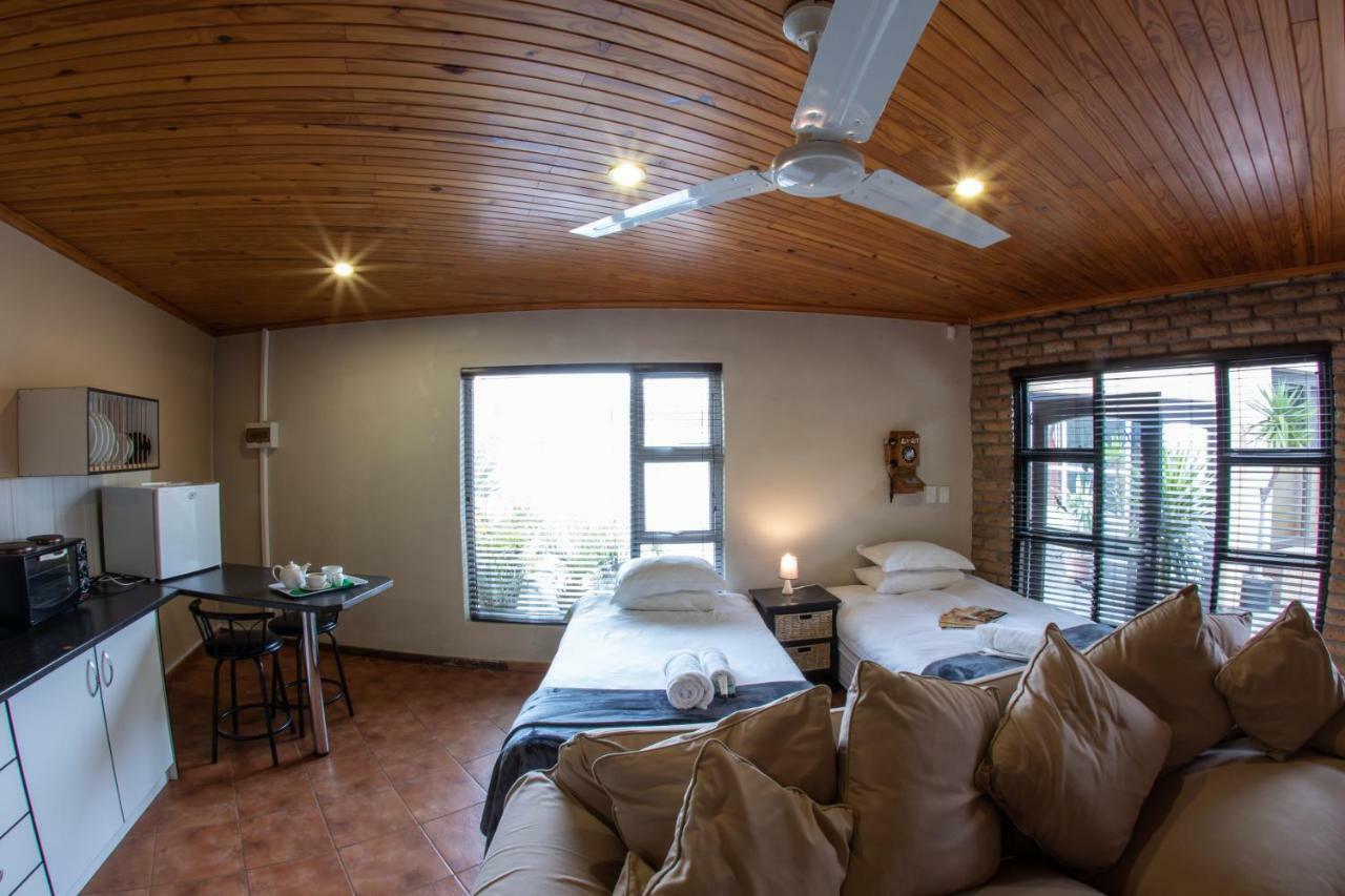 Meransha Self Catering Cc Walvis Bay Exteriör bild