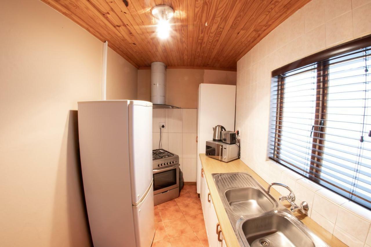 Meransha Self Catering Cc Walvis Bay Exteriör bild