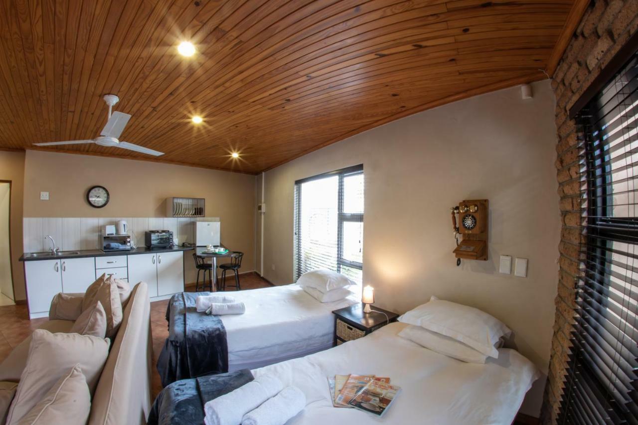 Meransha Self Catering Cc Walvis Bay Exteriör bild