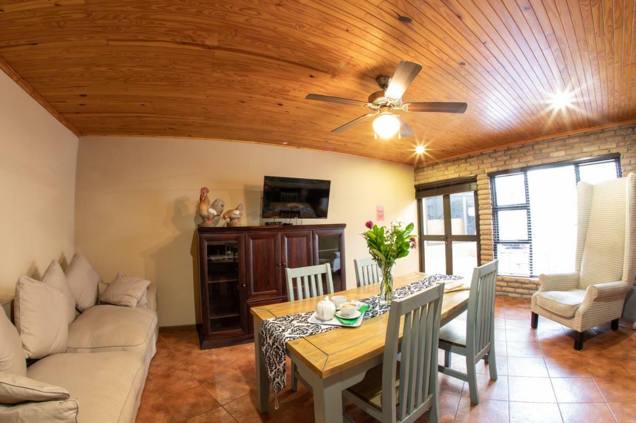 Meransha Self Catering Cc Walvis Bay Exteriör bild